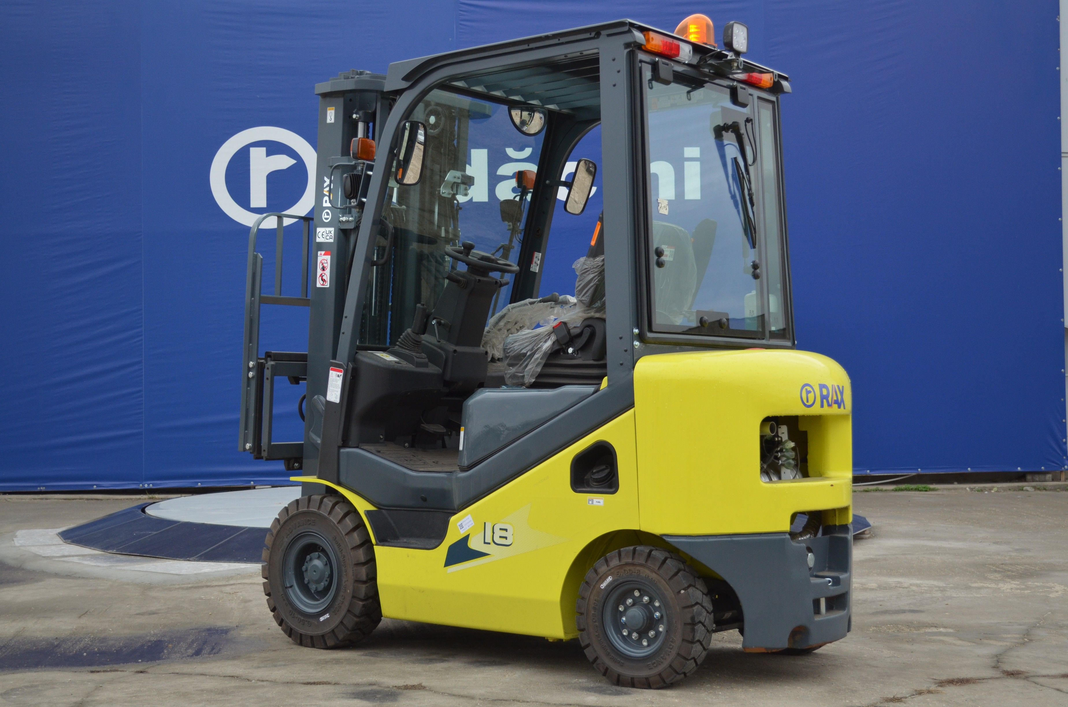 Electrostivuitor RAX model CPD18-GB2LI-S-4 roți